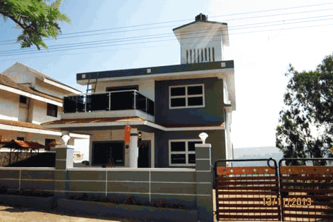 A 3BHK Bungalow with Hill-view in Mahabaleshwar